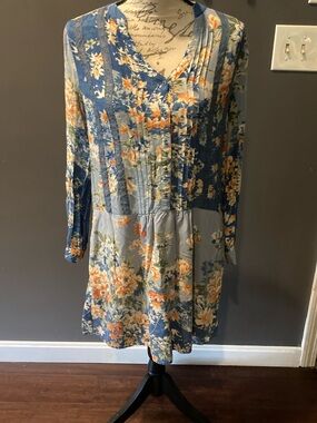 Anthropologie size small pretty long sleeved dress great condition